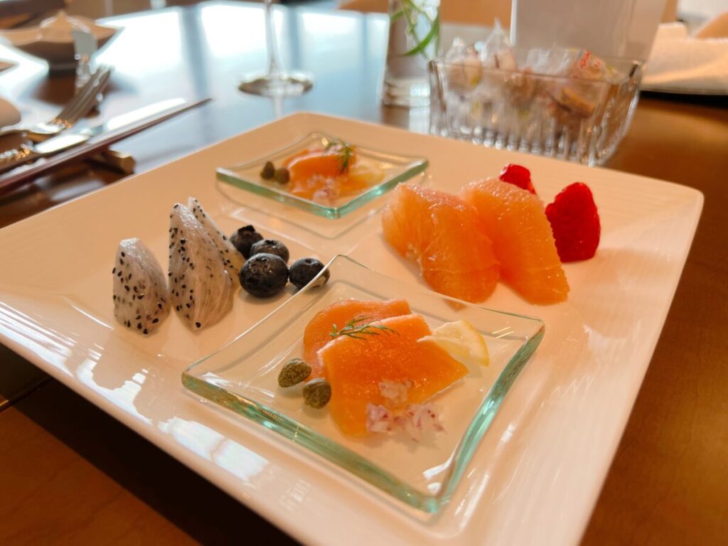 ハレクラニ沖縄_サンセットウィング_クラブラウンジ_朝食