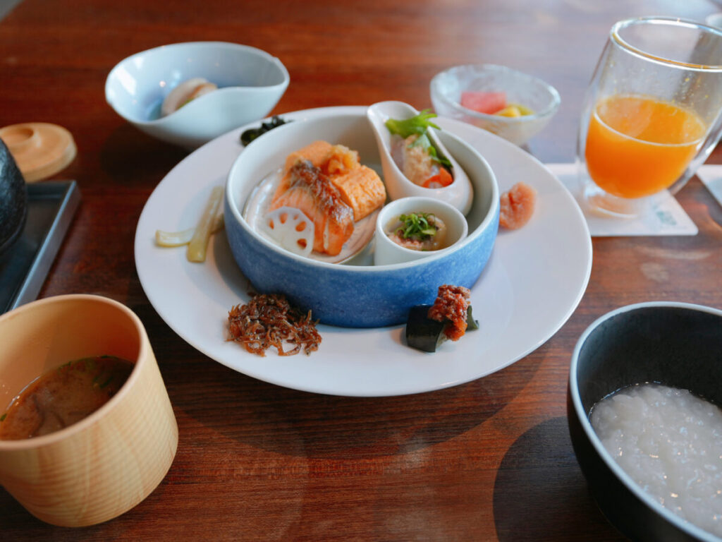 One Suite THE GRAND_朝食_La BOMBANCE