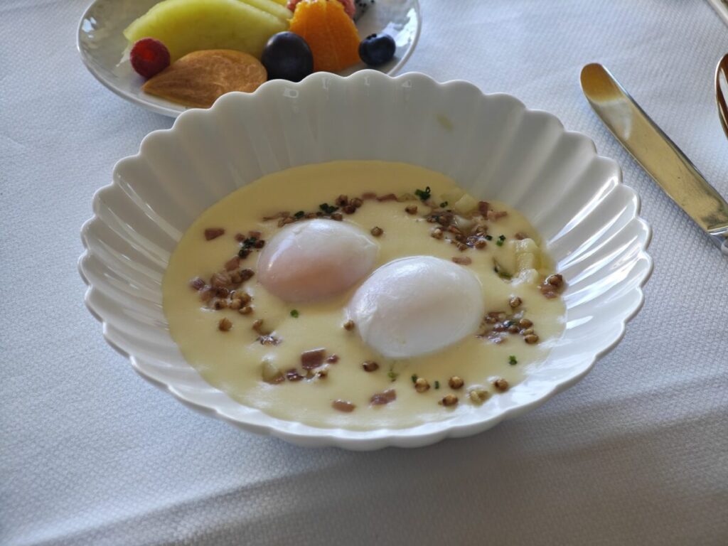 リッツカールトン東京_朝食_インルームダイニング