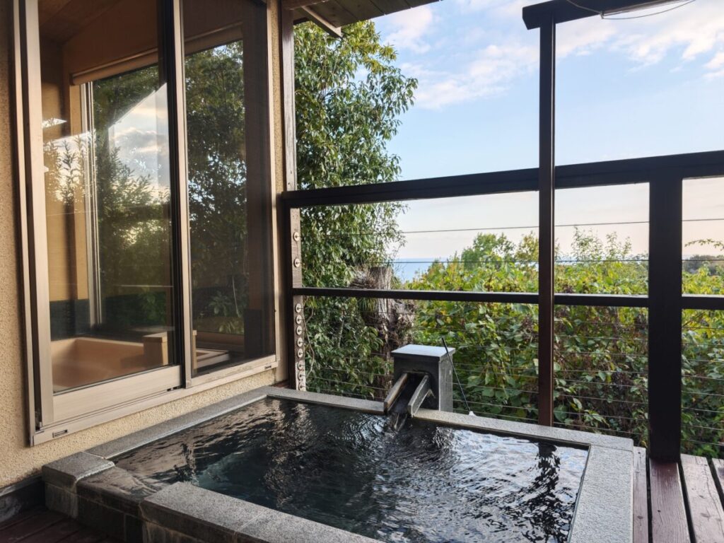 レジーナリゾート伊豆無鄰_客室_つつじ