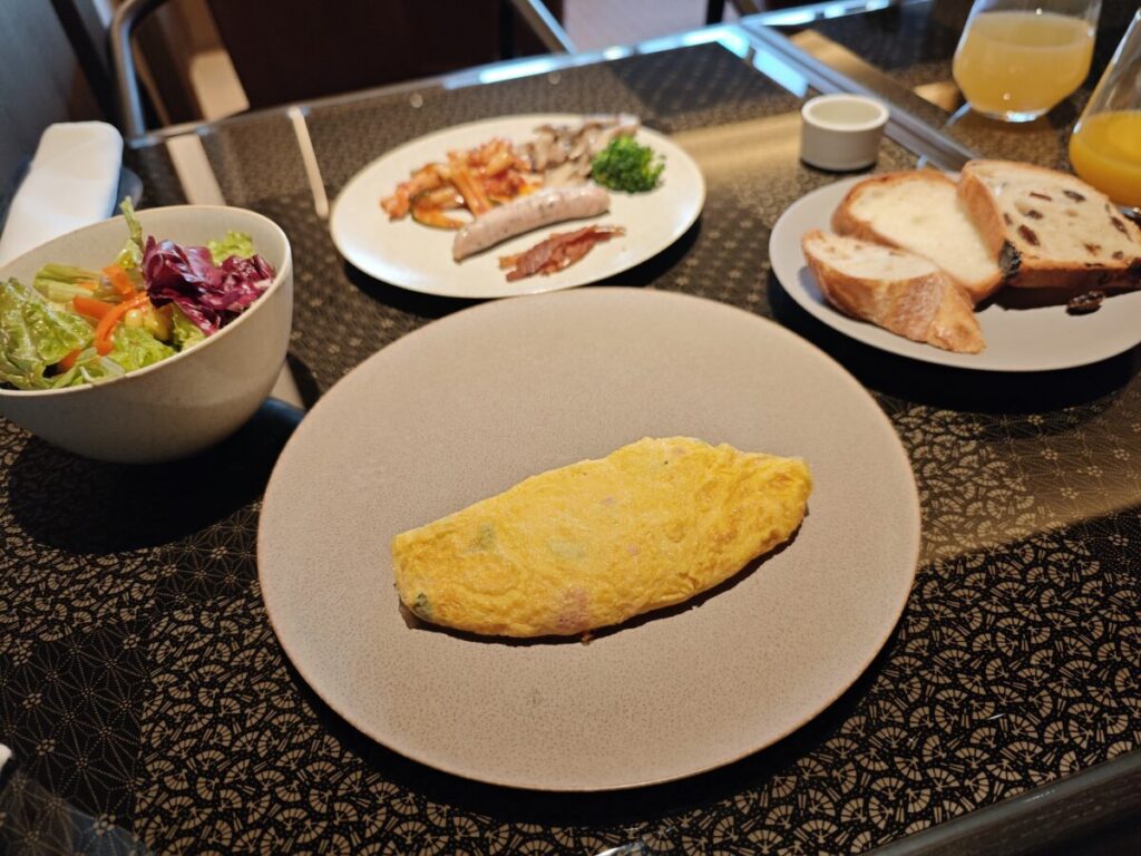 ハイアットリージェンシー東京_リージェンシークラブラウンジ_リニューアル後_カクテルタイム