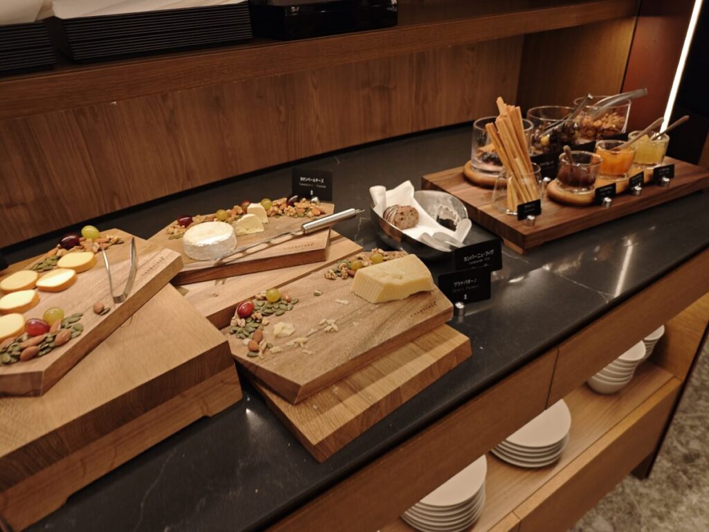 ハイアットリージェンシー東京_リージェンシークラブラウンジ_リニューアル後_カクテルタイム