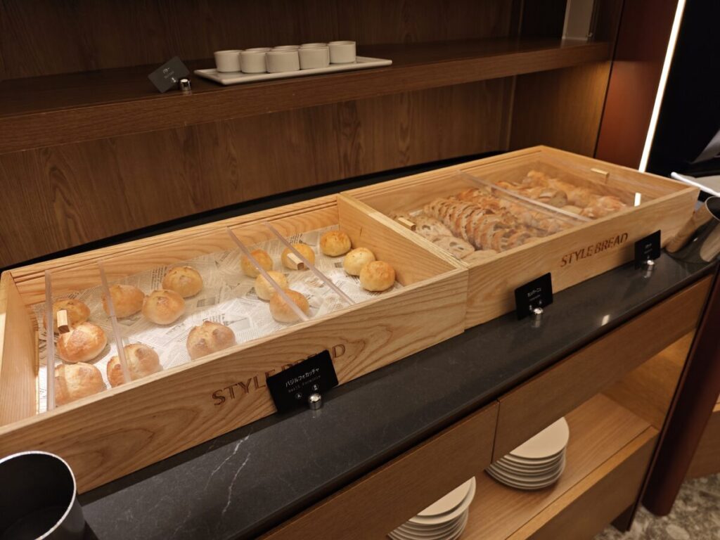 ハイアットリージェンシー東京_リージェンシークラブラウンジ_リニューアル後_カクテルタイム